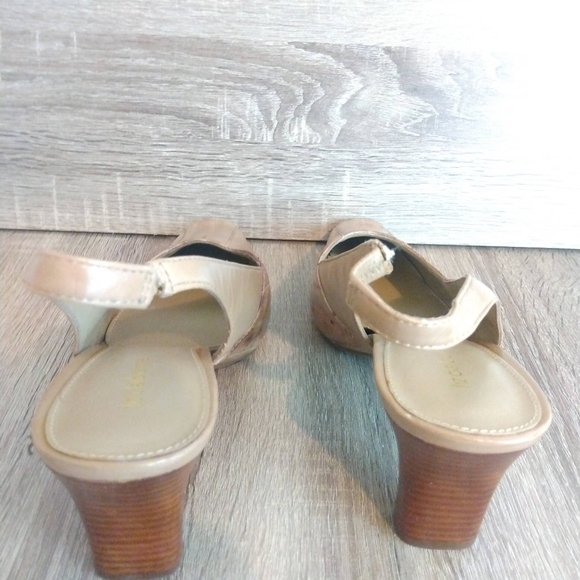 Liz Claiborne Abeline Tan Leather Slingback Shoe - Picture 10 of 12